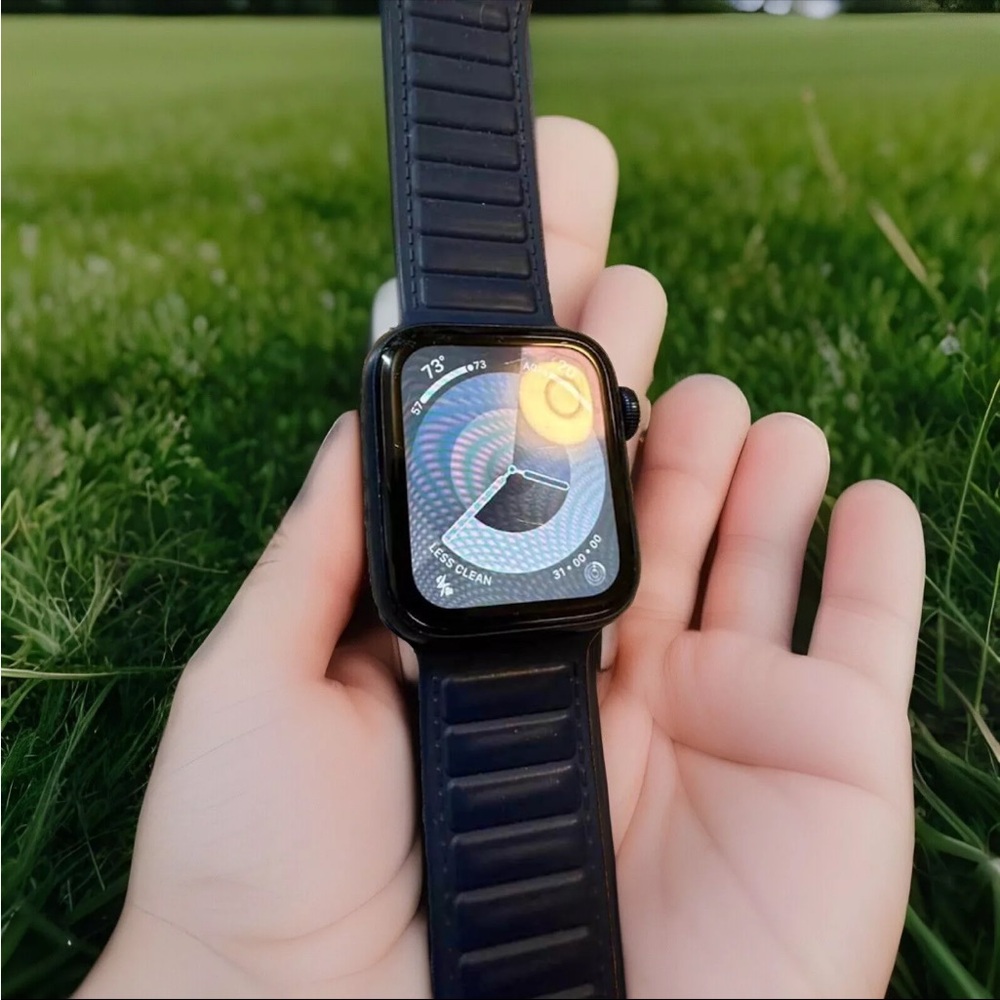 Apple Watch Series 6 - Picture 11 of 12